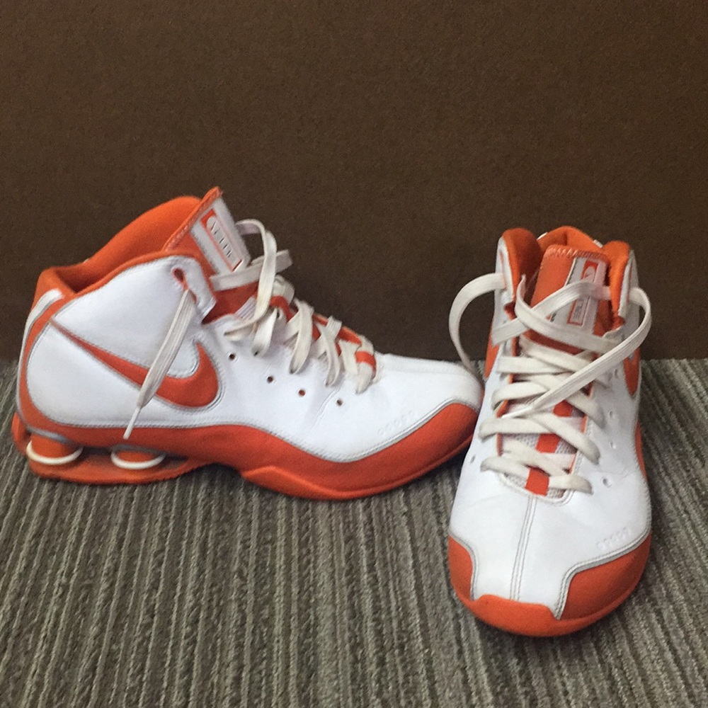 Men’s Nike elite high top tennis shoes